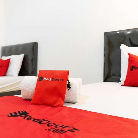 Reddoorz Near Sam Poo Kong 3 Semarang Hotel Exterior photo