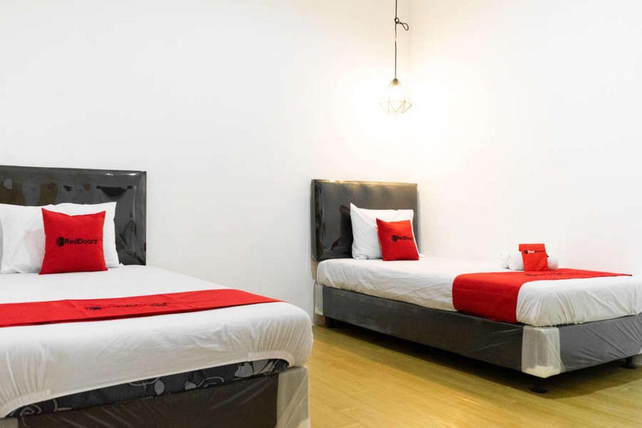 Reddoorz Near Sam Poo Kong 3 Semarang Hotel Exterior photo