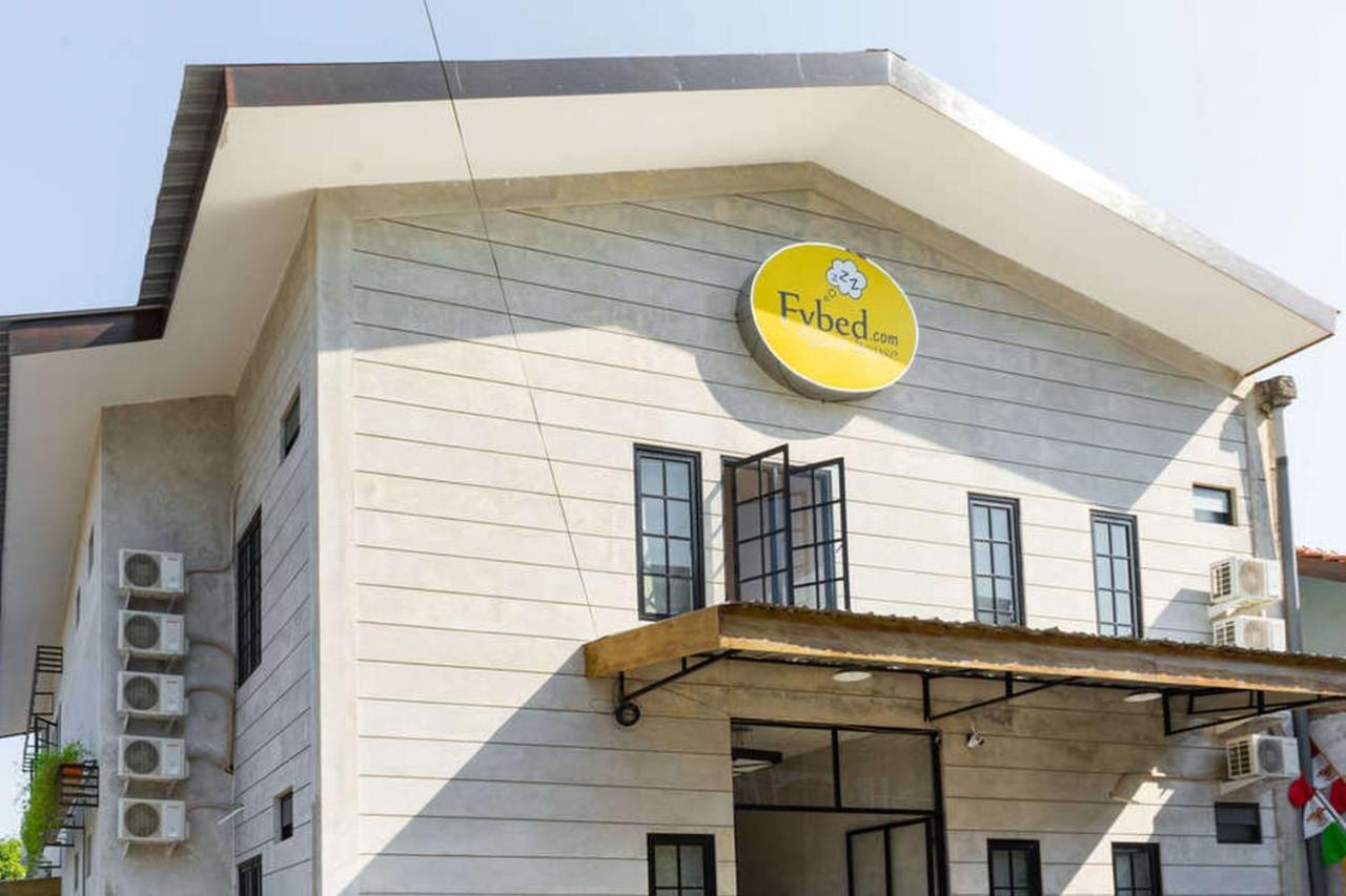 Reddoorz Near Sam Poo Kong 3 Semarang Hotel Exterior photo